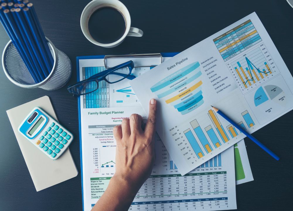 Tiếp thị dự đoán cho phép doanh nghiệp đề xuất chiến lược phù hợp trong tương lai từ dữ liệu quá khứ